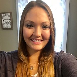 Meet your Posher, Casey